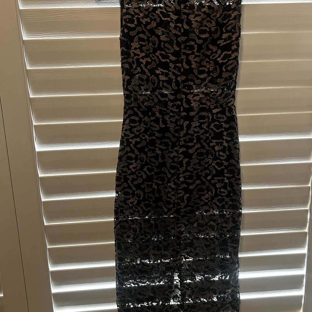 BCBG MaxAzria Women's Riley Woven Metallic Dress Size 4 - Picture 9 of 9